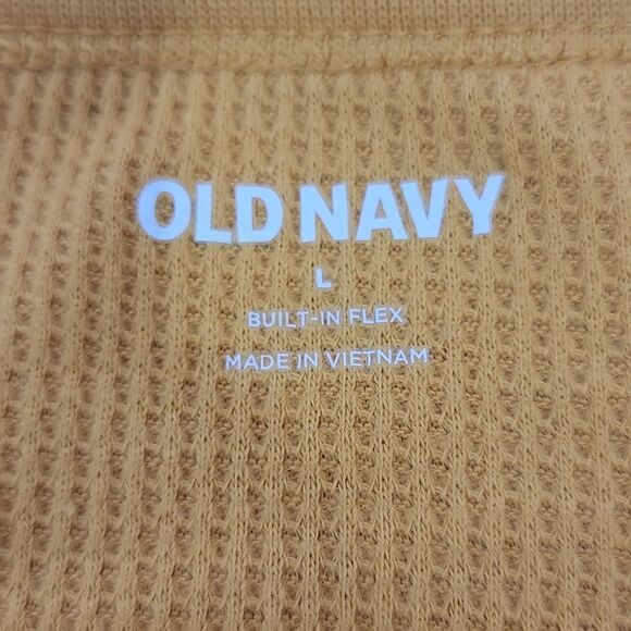 Old Navy. Thermal. Mustard Long Sleeve T-Shirt. Size Large. NWT - Picture 4 of 7